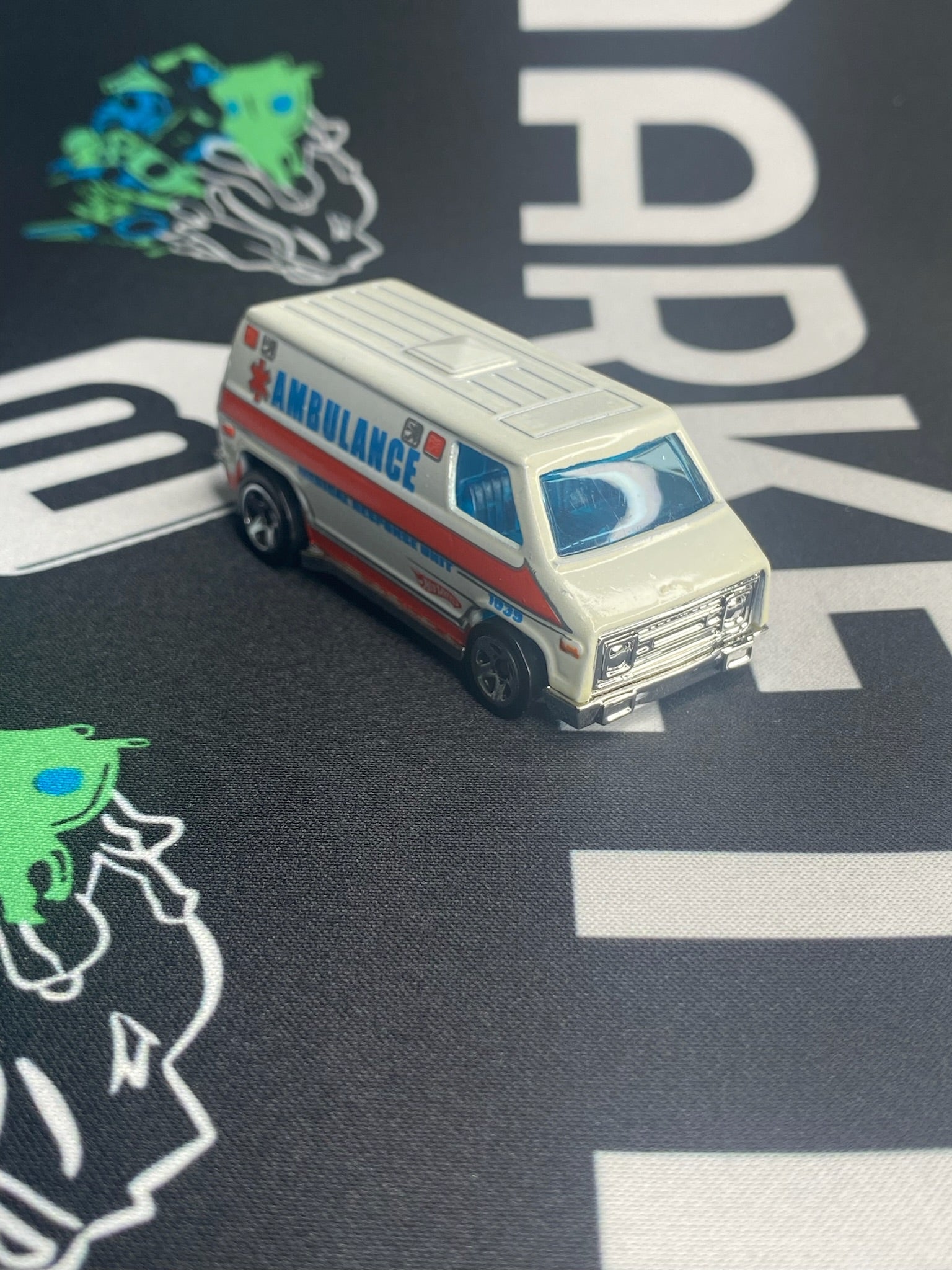 HOT WHEELS Super Van