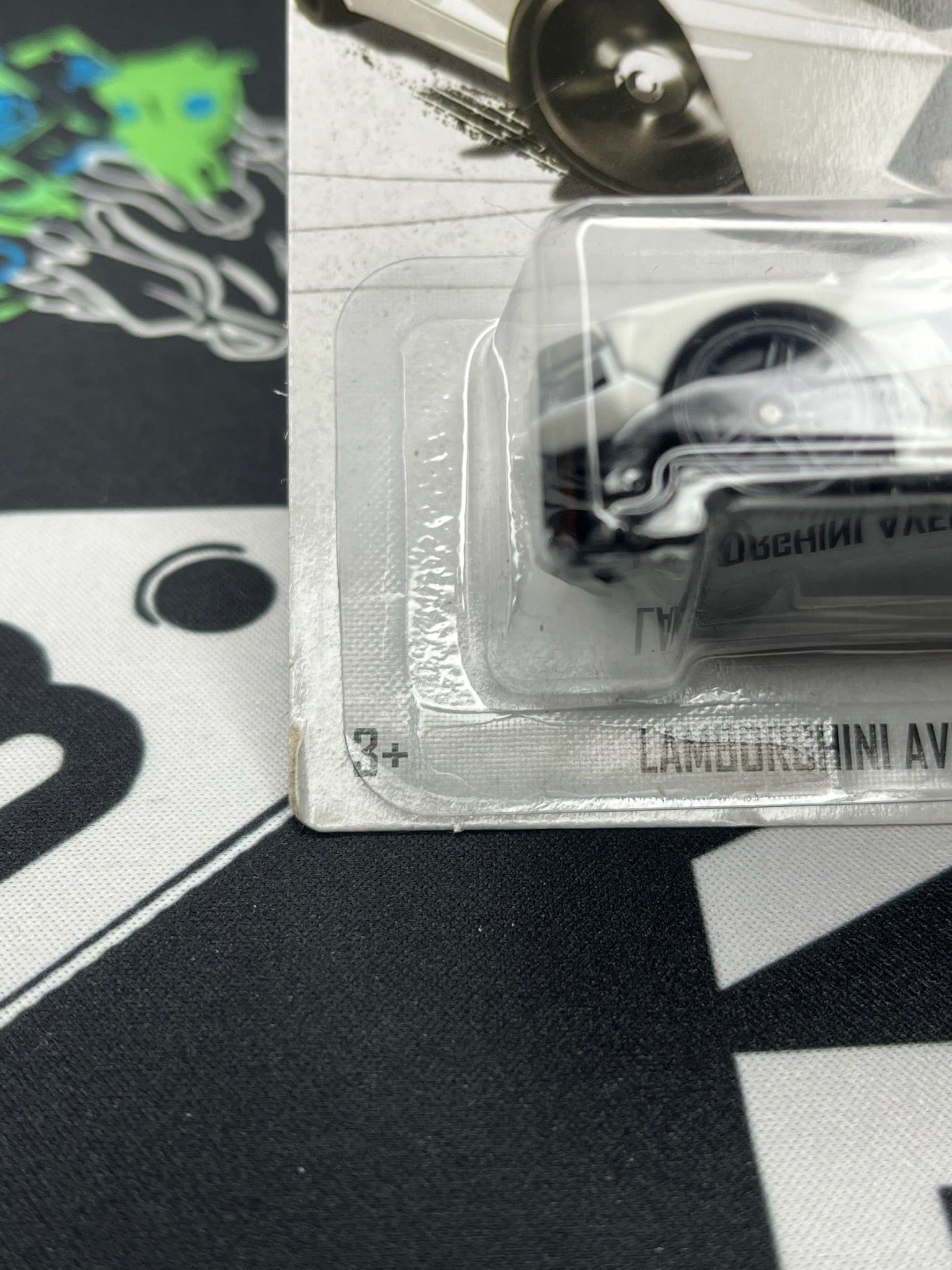 HOT WHEELS Lamborghini Aventador LP 700-4