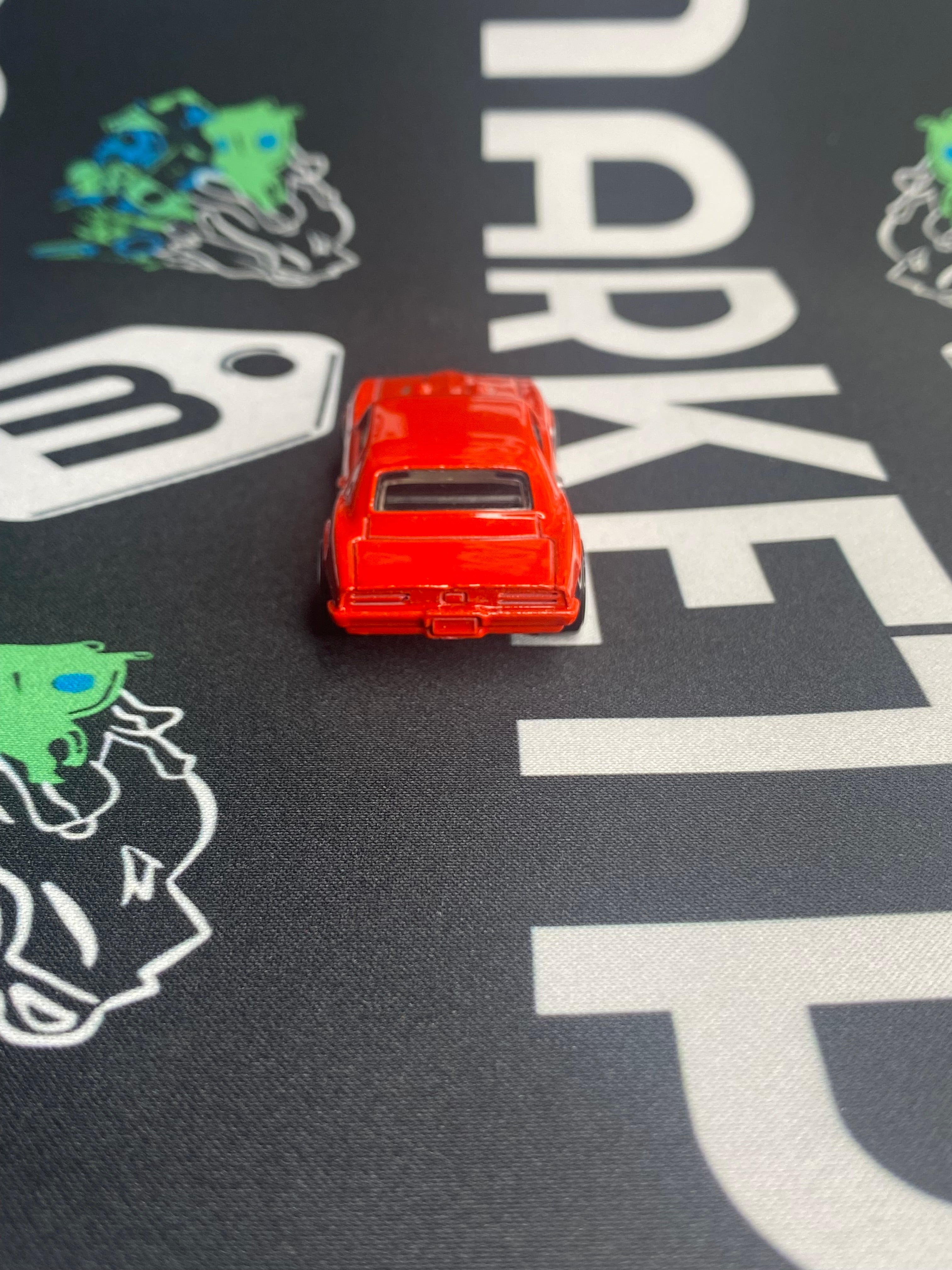 HOT WHEELS ‘67 Pontiac Firebird 400