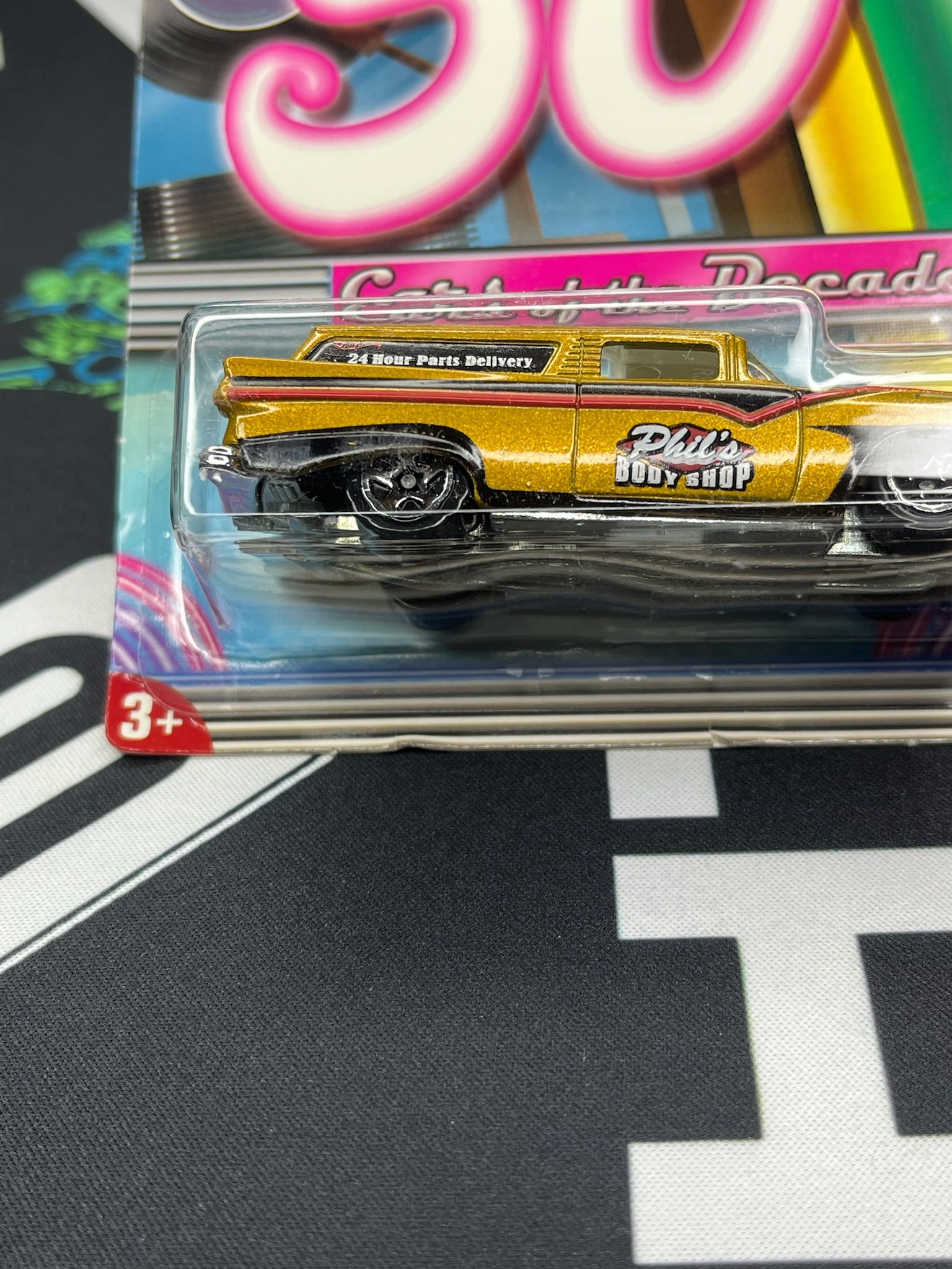 HOT WHEELS 8 Crate - The 50’s Cars of the Decades
