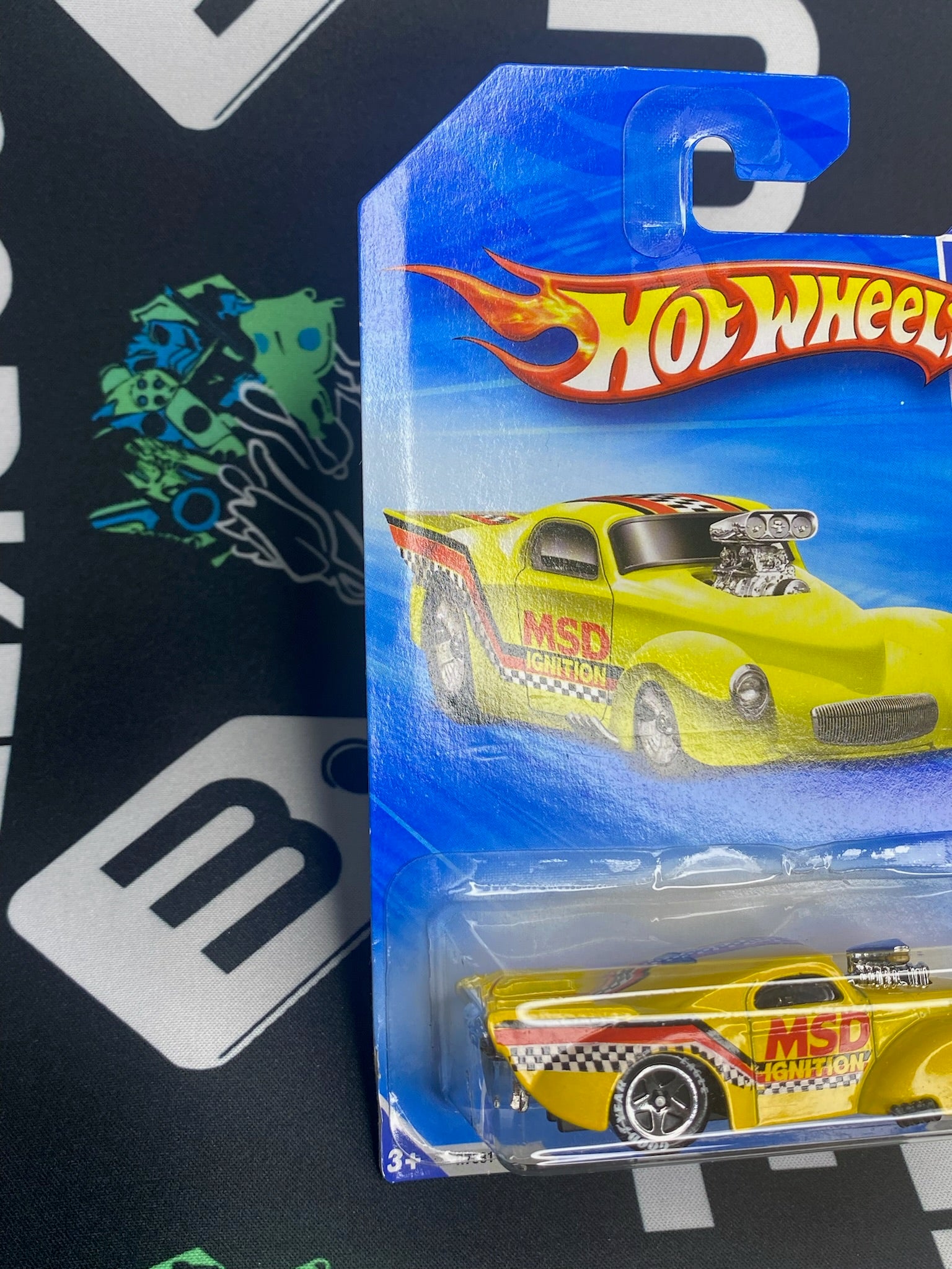 HOT WHEELS ‘41 Willys - Yellow