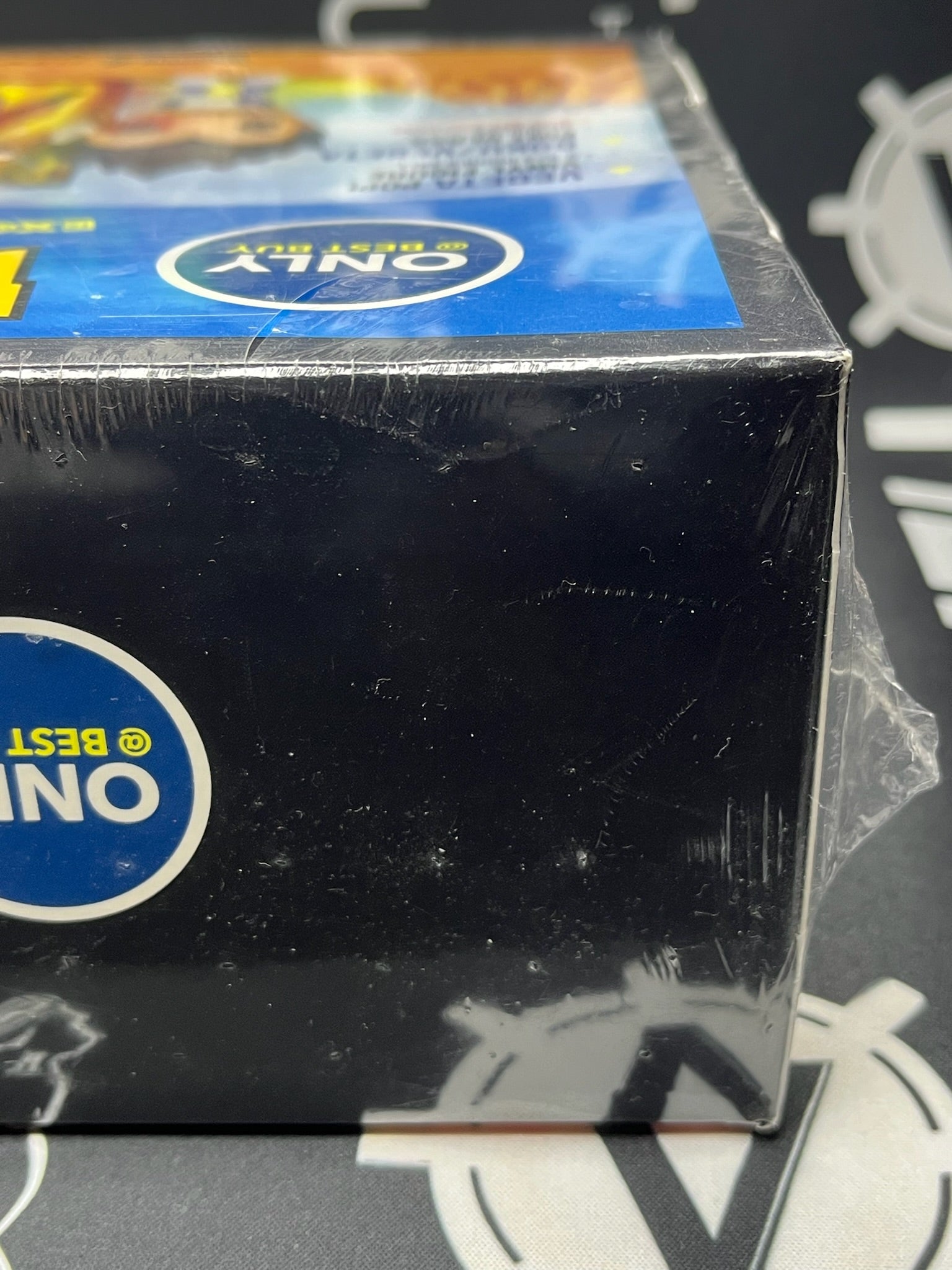 DRAGON BALL Z Exclusive Collectible Crate (Best Buy)