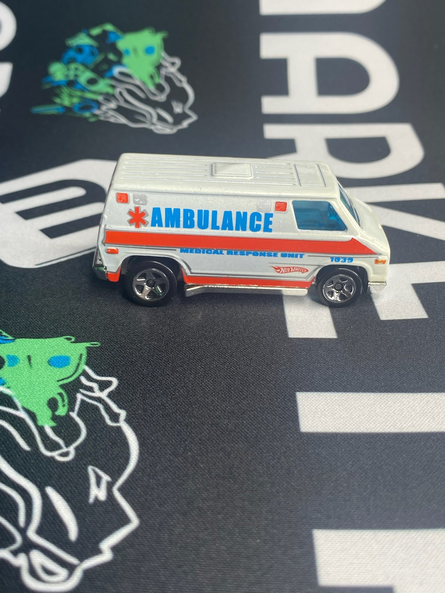 HOT WHEELS Super Van