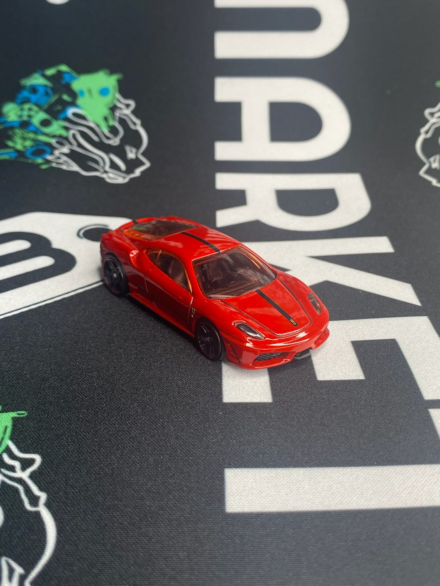 HOT WHEELS Ferrari 430 Scuderia