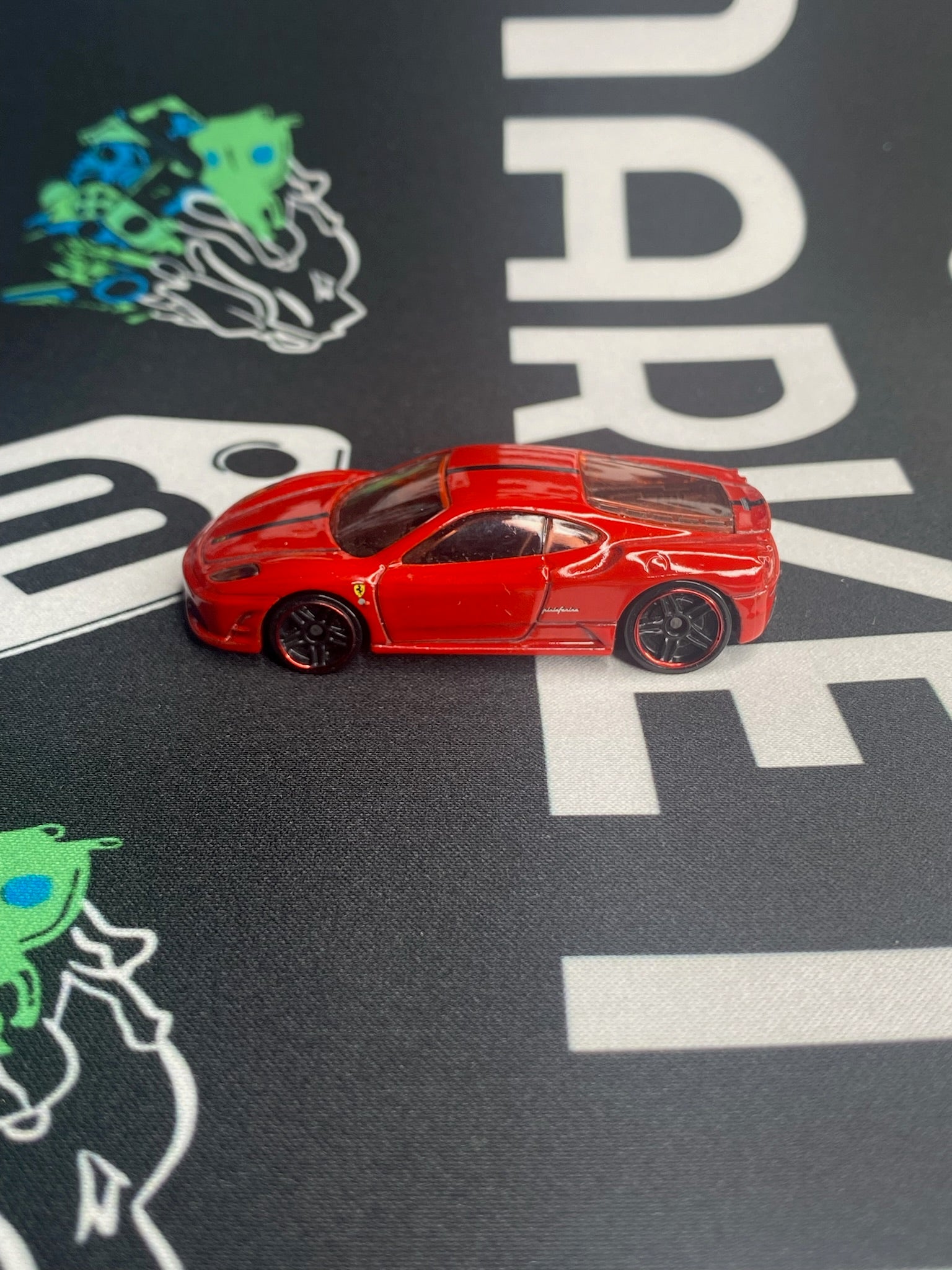 HOT WHEELS Ferrari 430 Scuderia