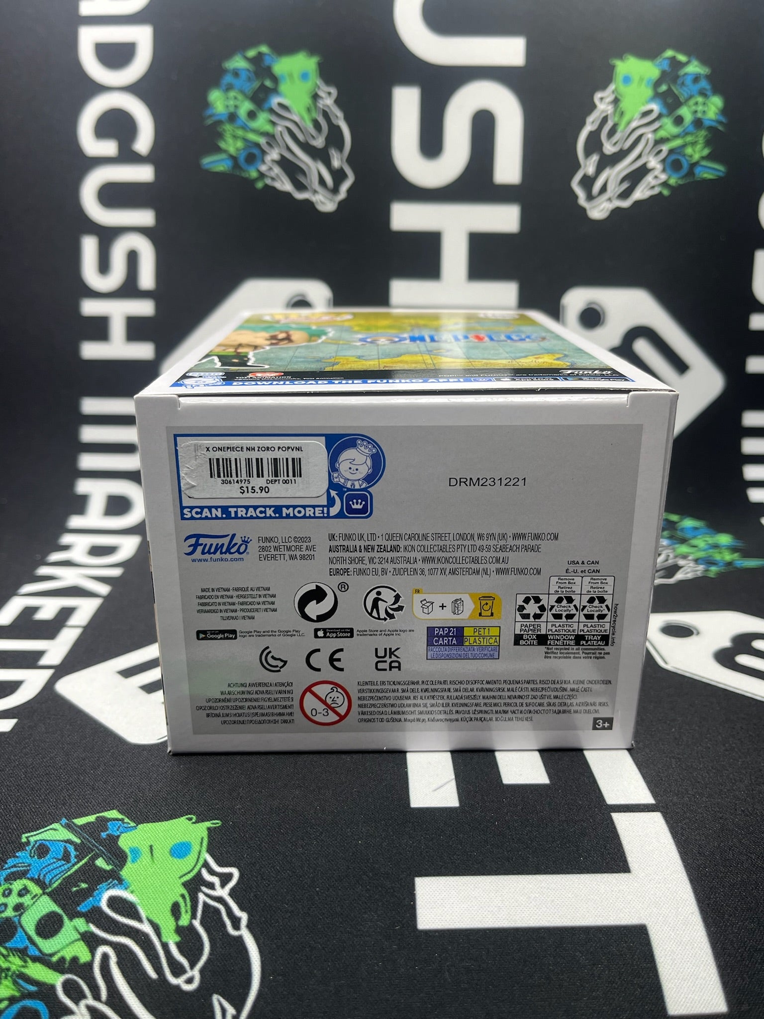 POP Roronoa Zoro (Hot Topic)