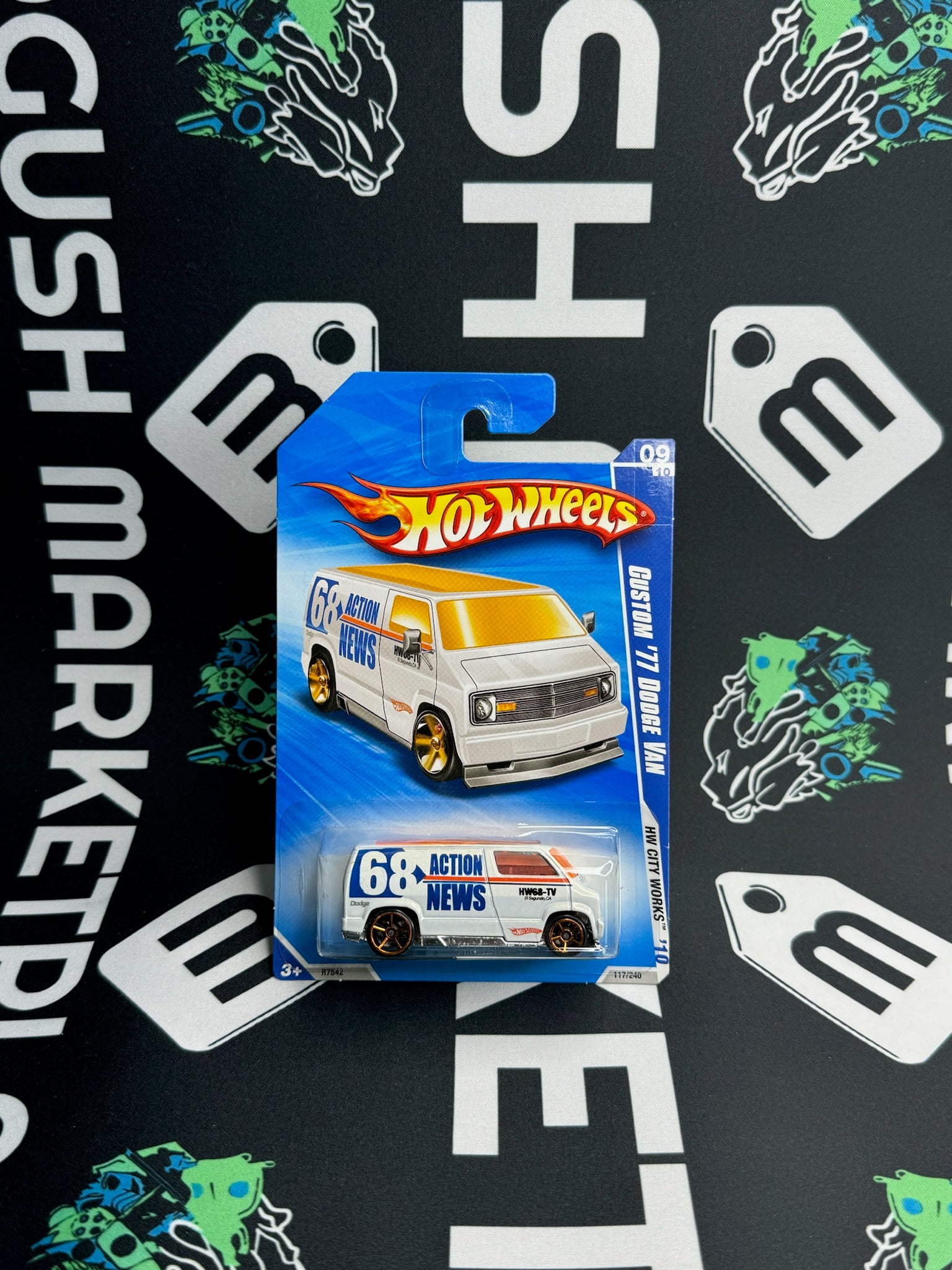 HOT WHEELS Custom ‘77 Dodge Van
