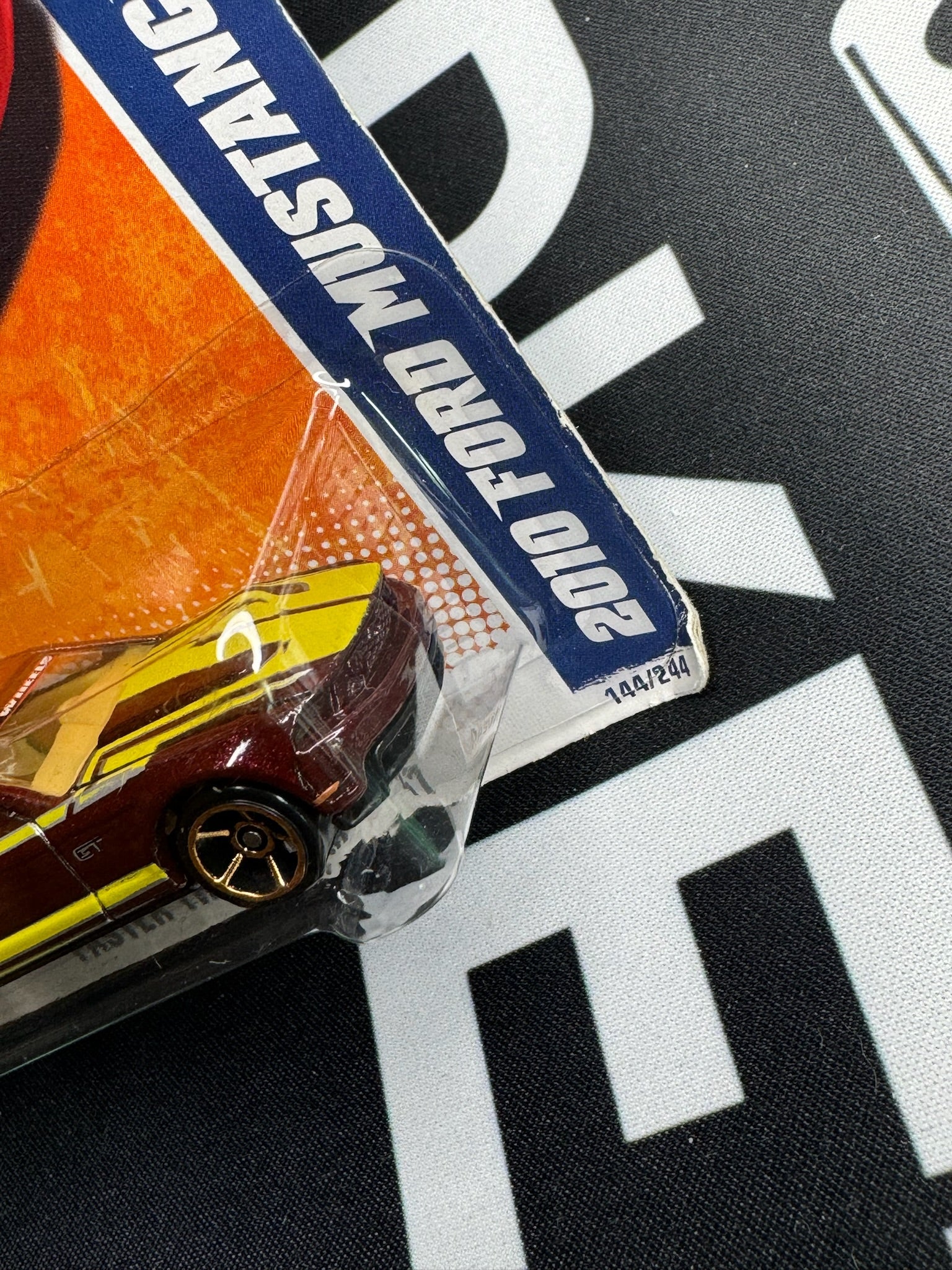 HOT WHEELS 2010 Ford Mustang GT