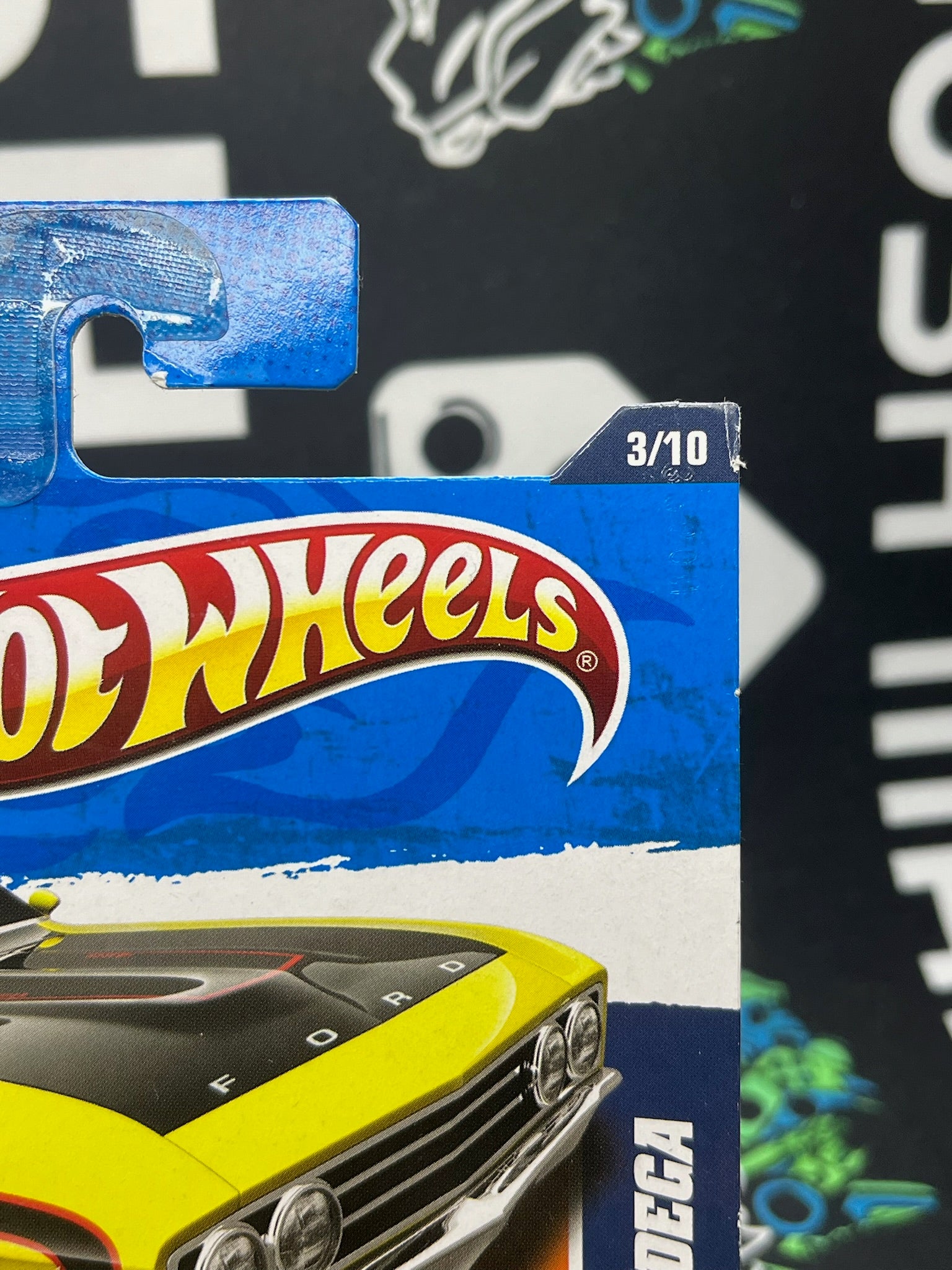 HOT WHEELS ‘69 Ford Torino Talladega - Yellow