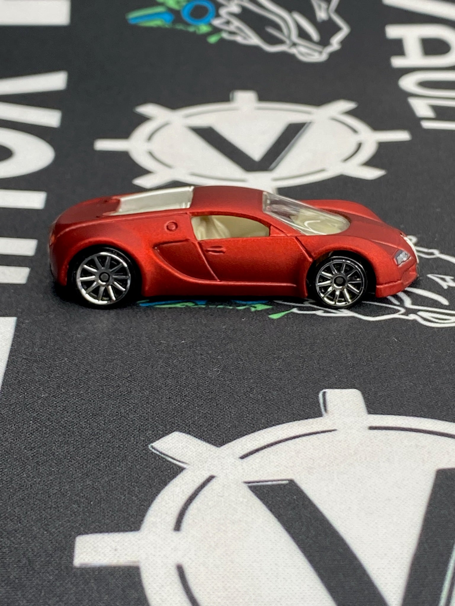 HOT WHEELS ‘10 Bugatti Veyron (Walmart)
