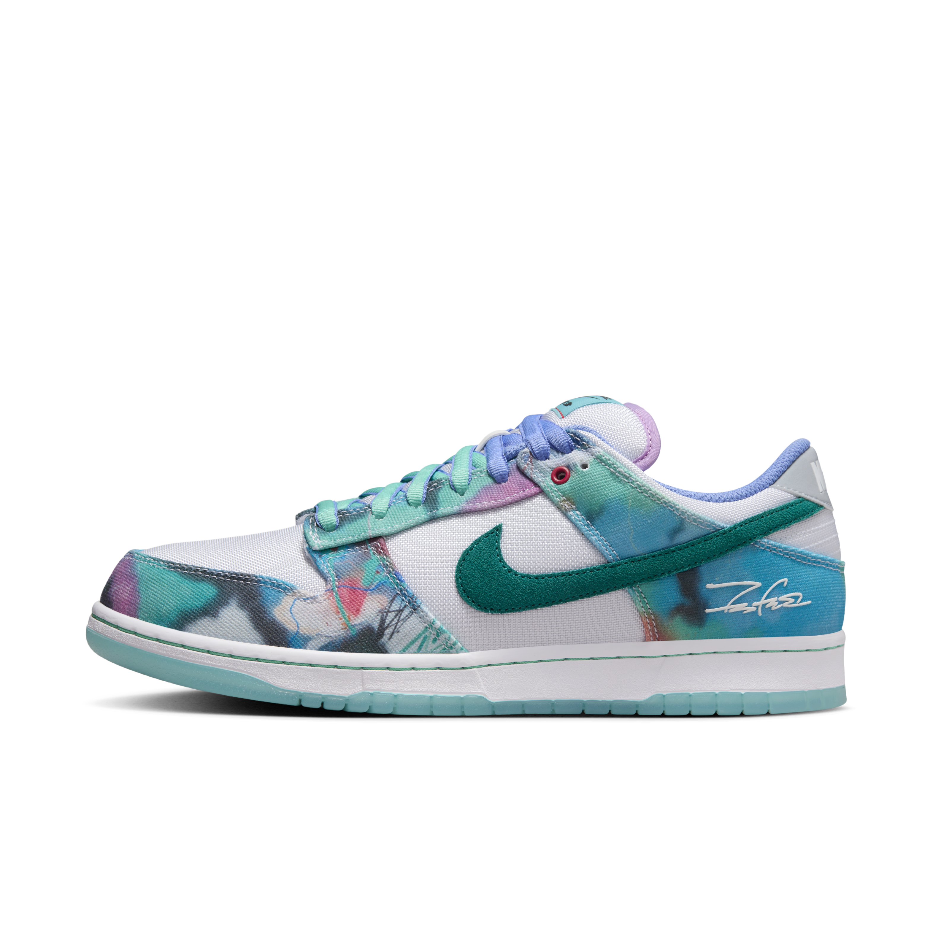 NIKE SB Low Dunk Futura Laboratories